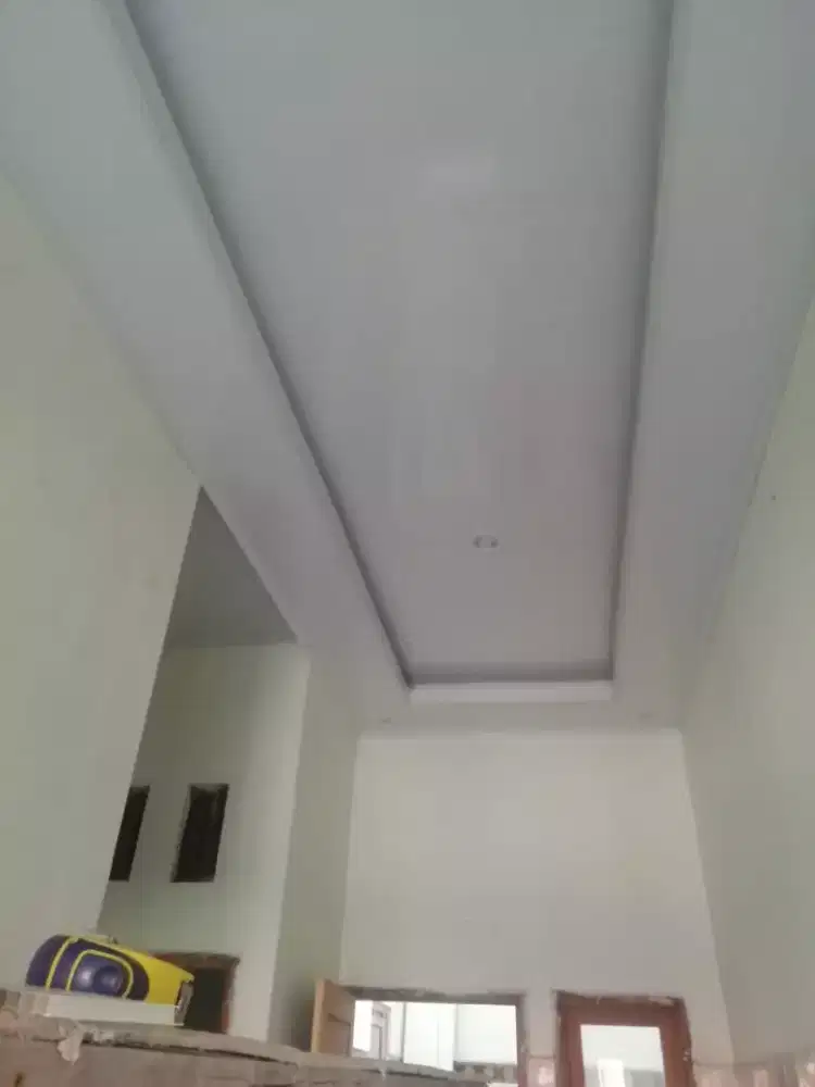 Plafon dan lis gipsum minimalis