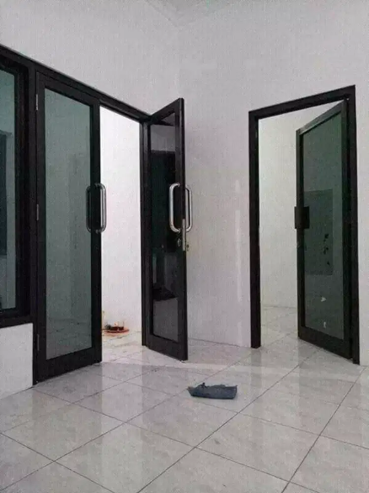 Kusen alluminium dan rolling door murah