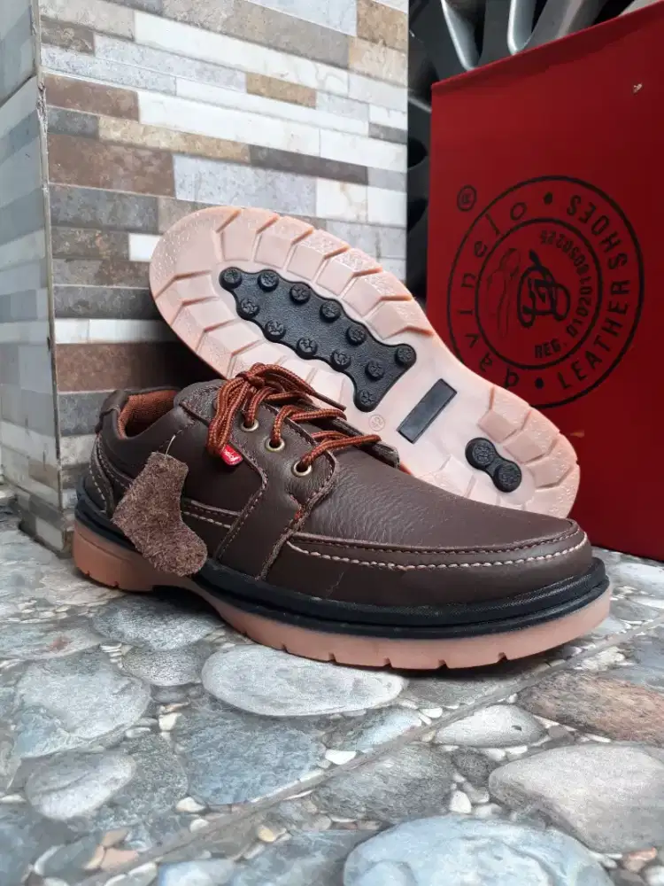 Sepatu pantofel casual kulit asli Tali