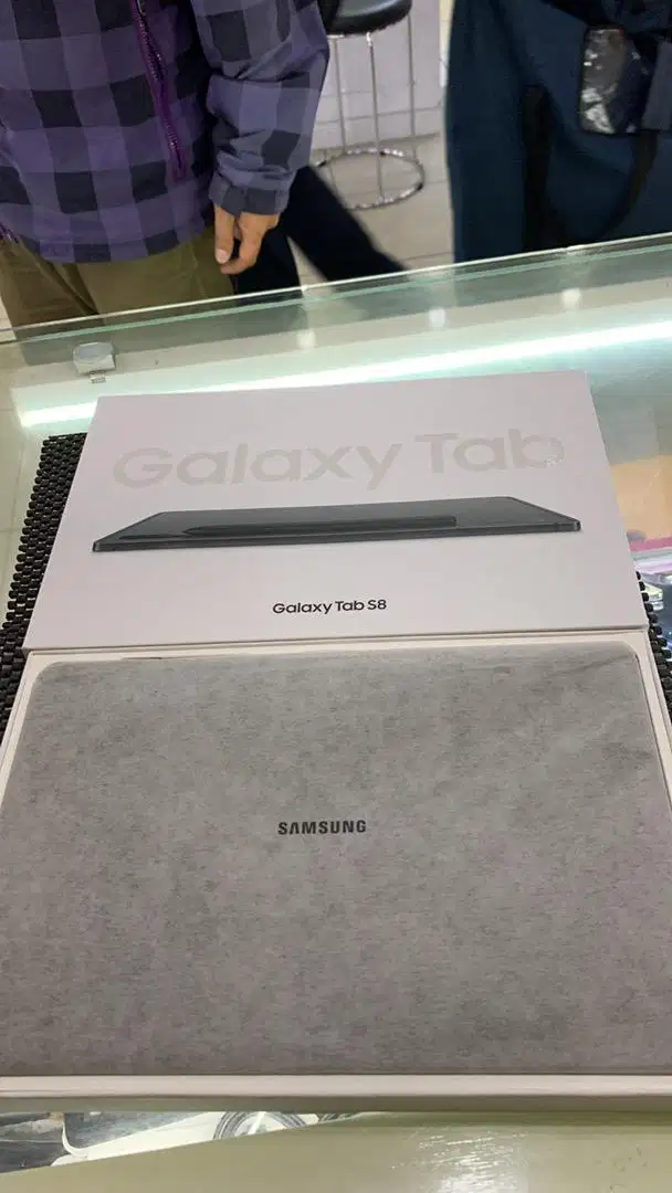 Samsung tab s8 5g8/128 mulus resmi plus keyboard