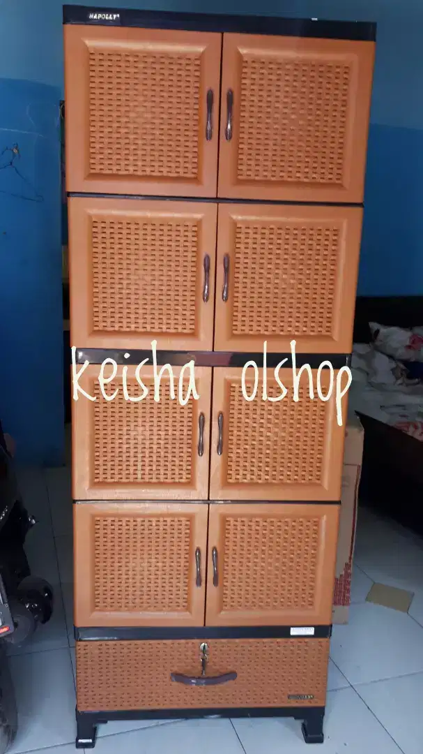 Lemari pakaian napolly motif rotan