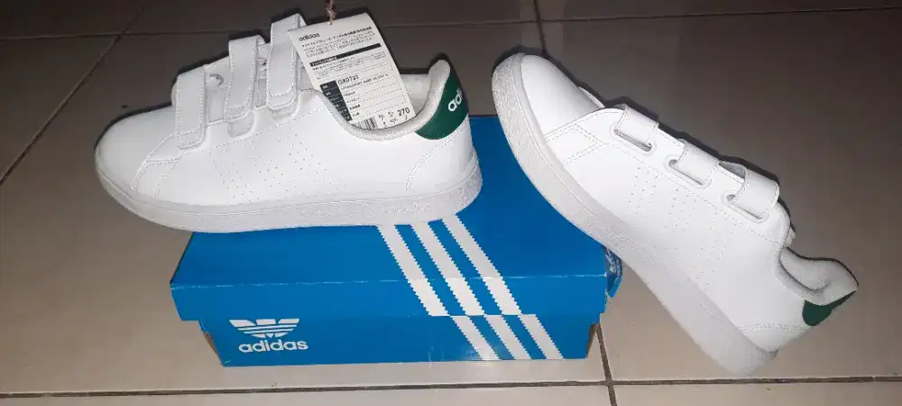 Sepatu Tennis Adidas GX0723 ORIGINAL BNIB Ukuran 8,5 UK Anak