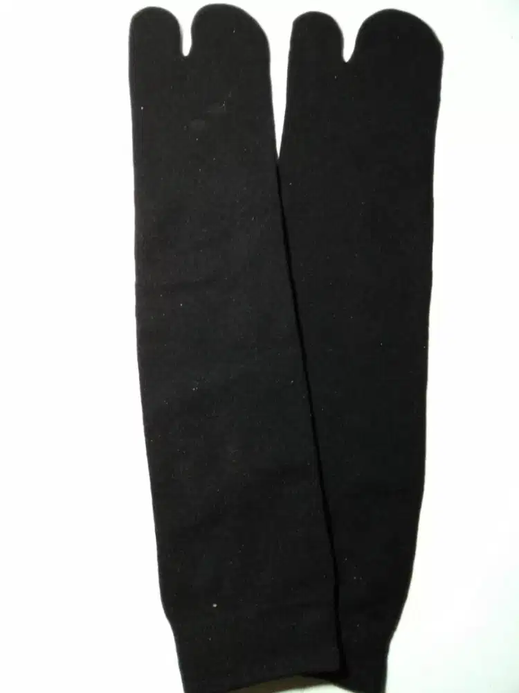 Kaos kaki dari bahan nylon