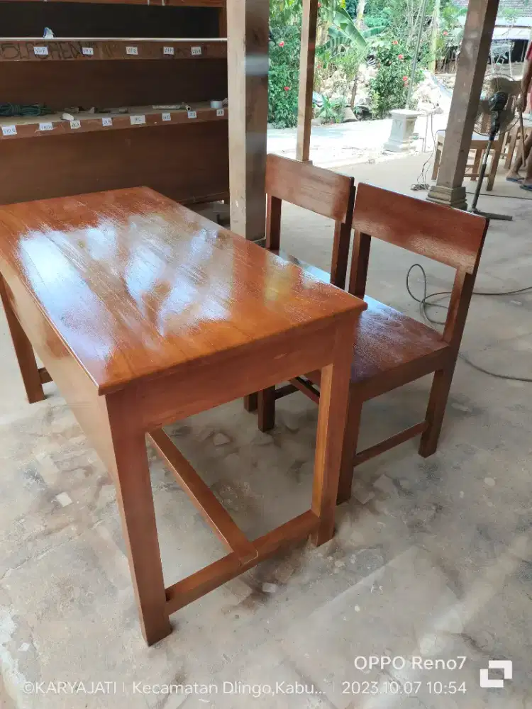 Set meja kursi siswa ganda
