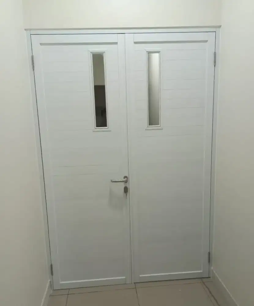 Pintu dobel aluminium