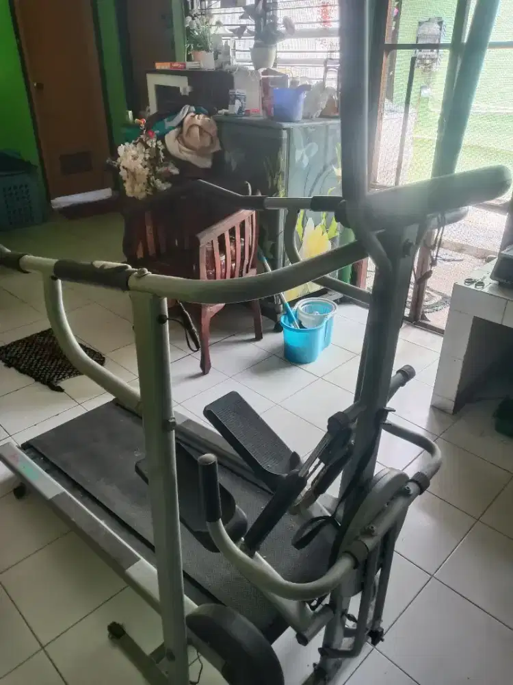 Alat Olah raga tread mill sekond masih OK