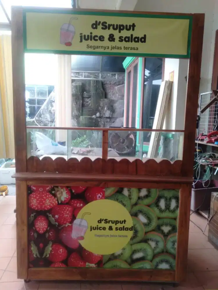 Booth Jualan jati belanda