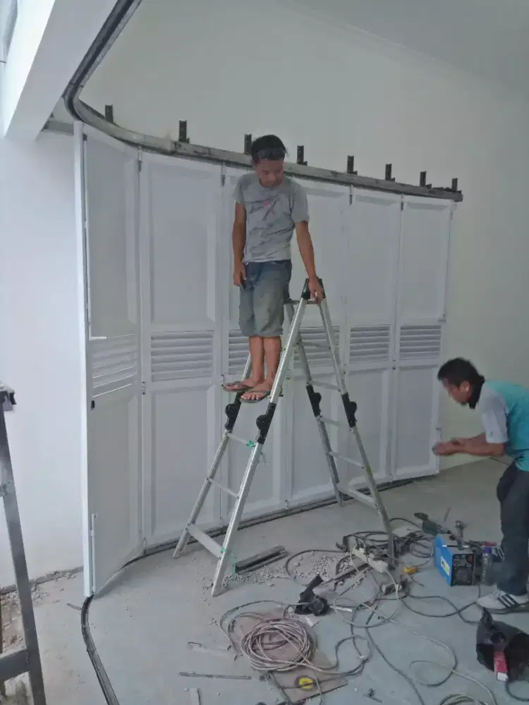 Pintu sliding besi handerson