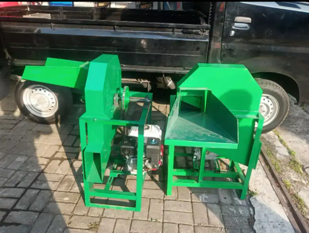 (rumah teknik jogja)mesin pencacah rumput + engine 5,5 hp