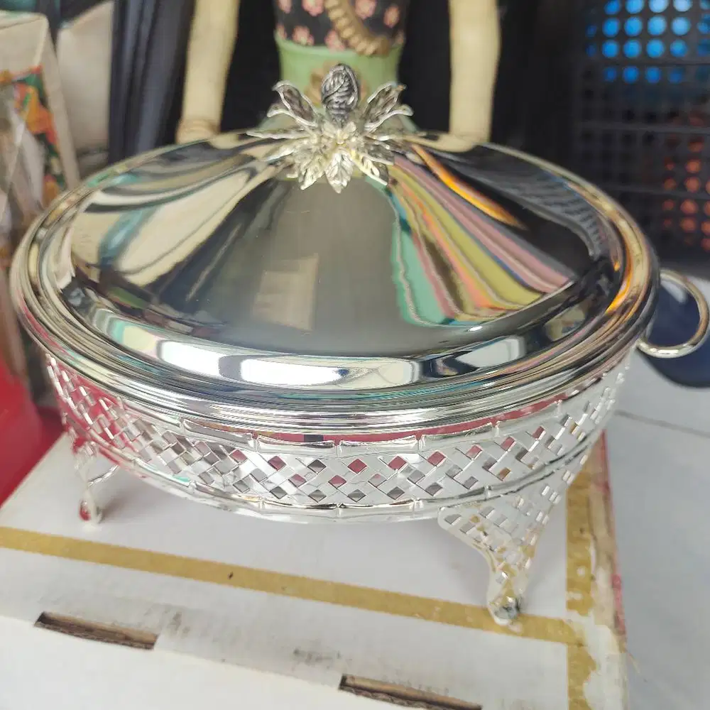 Orissa Slverplated 2.5qt. Round Cover Warmer / Tempat Tatakan Makanan