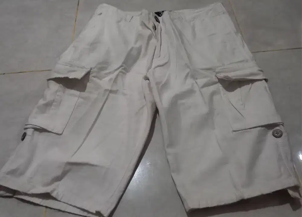 Celana bermuda cotton on sz 34