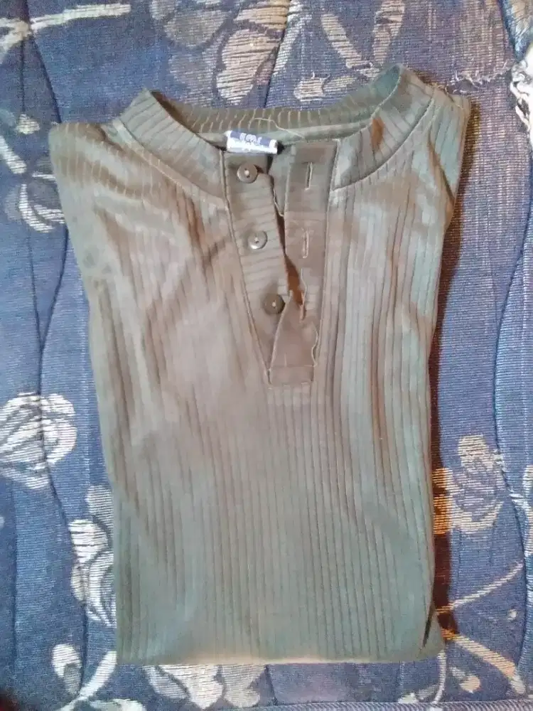 Kaos lengan panjang kerah shanghai