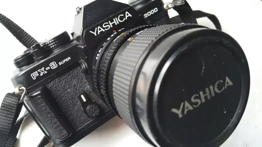 Vintage Yashica FX-3 Super 2000 w/Yashica Automatic Flash CS-240 Auto