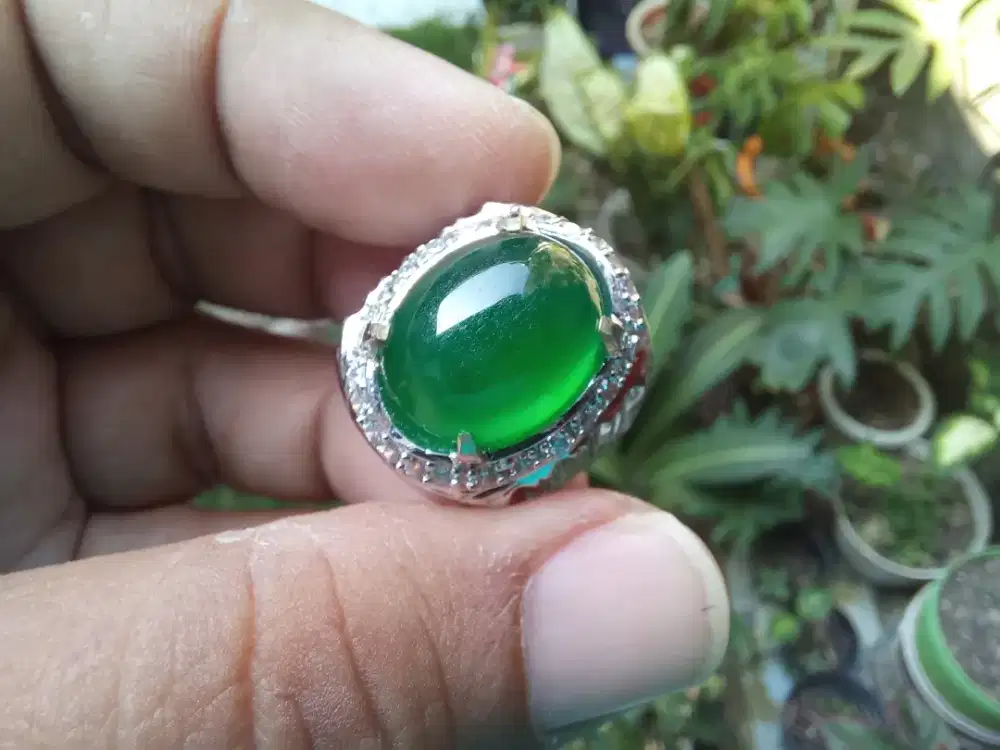 Batu Giok Birma bermemo