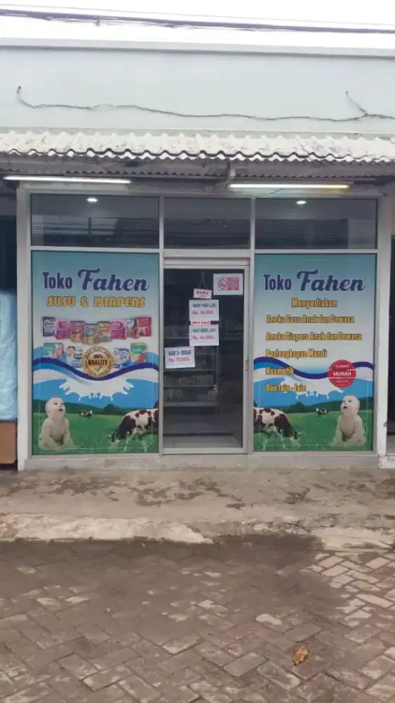 Stiker kaca Branding