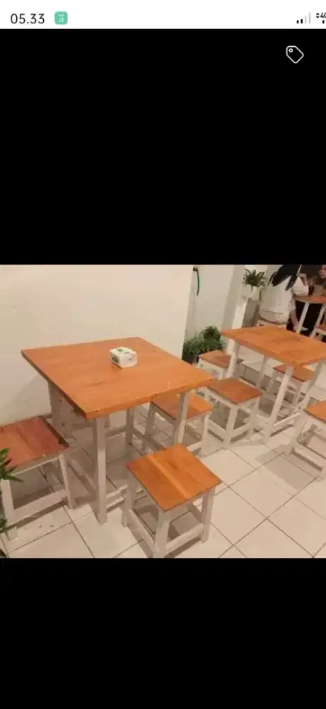 Tukang pembuat atau produksi fornitur kayu