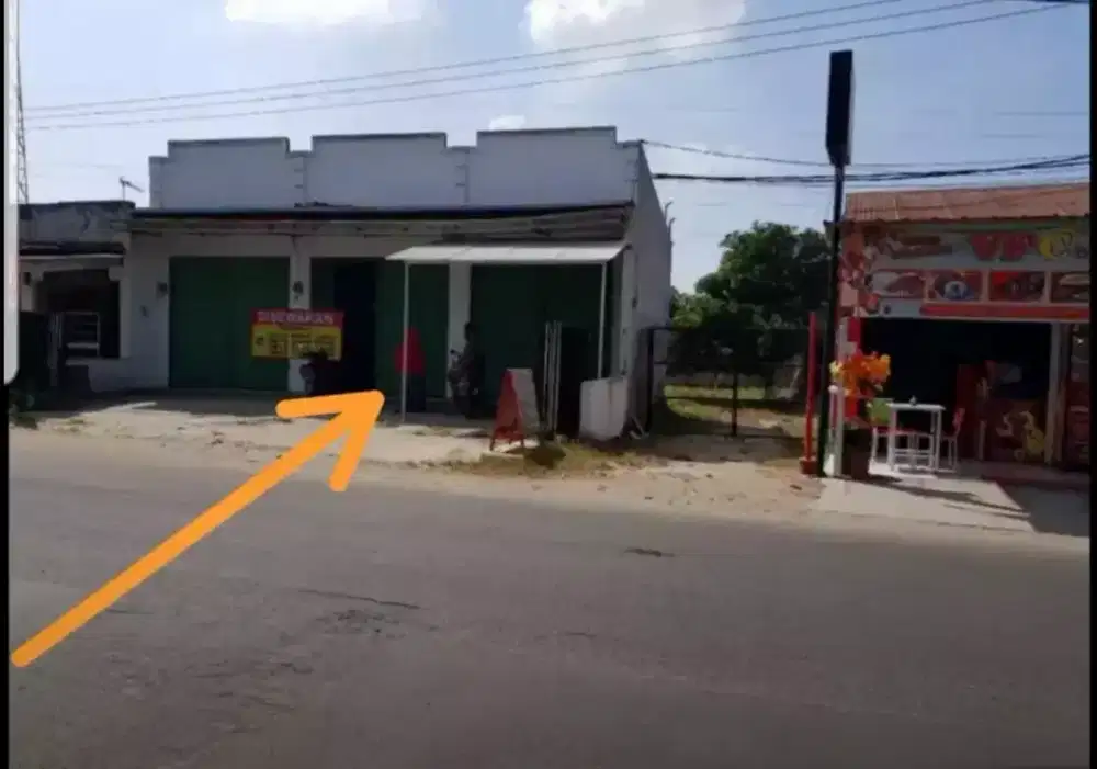 Di sewakan kios area trondol depan perumahan lebak indah
