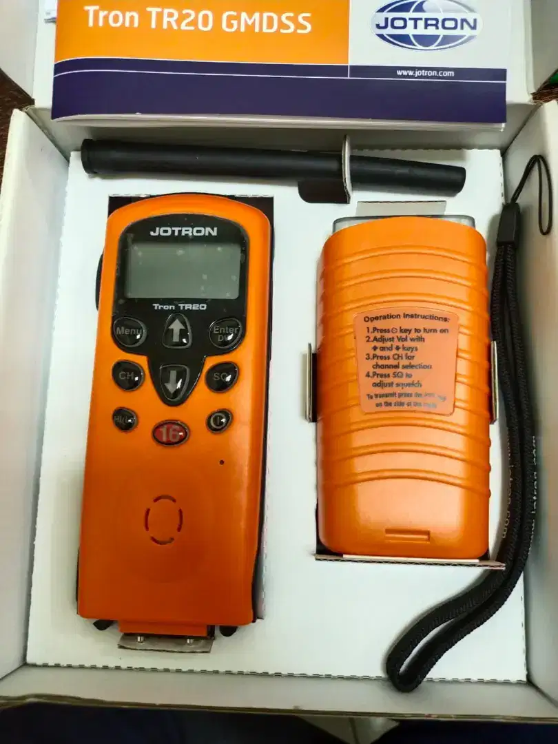 Jotron tr20 gmdss handheld vhf radio