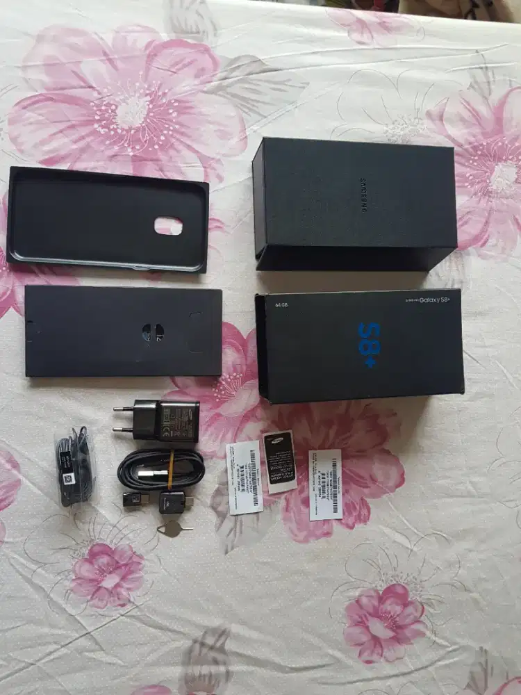 Kelengkapan Aksesoris Samsung S8+