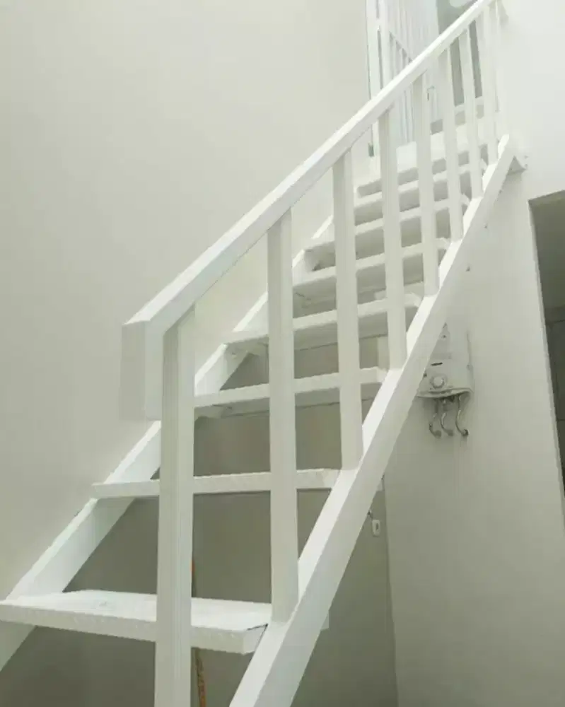 Tangga Rebah Minimalis