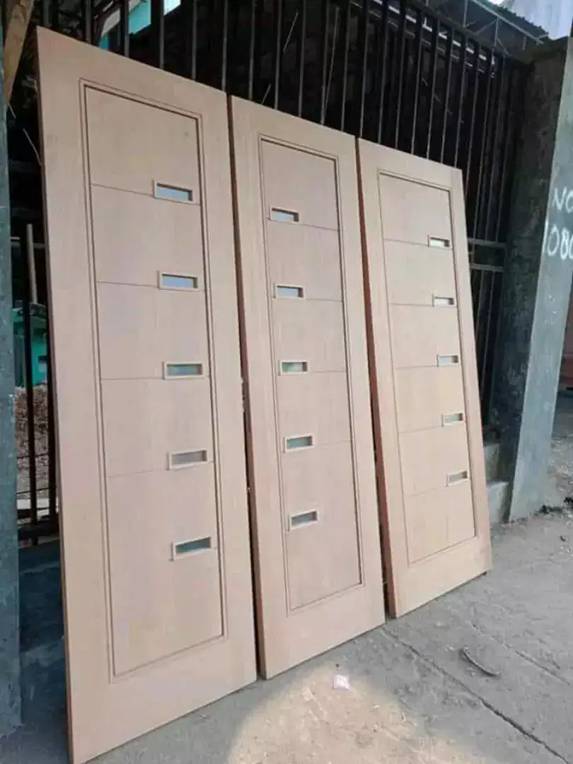 Kusen pintu bekas bagus