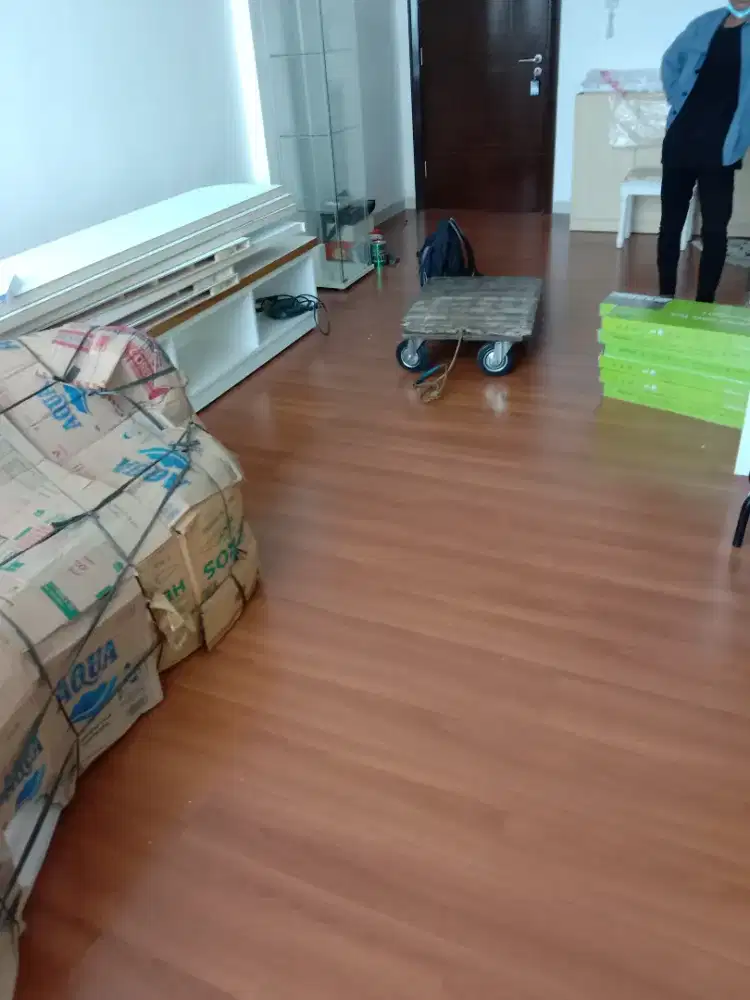 Jasa pasang vinil dan parkit atau spc