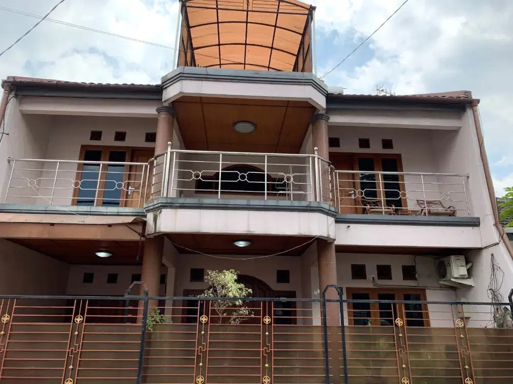 DI KONTRAKAN RUMAH DI TAMAN KOPO INDAH 1