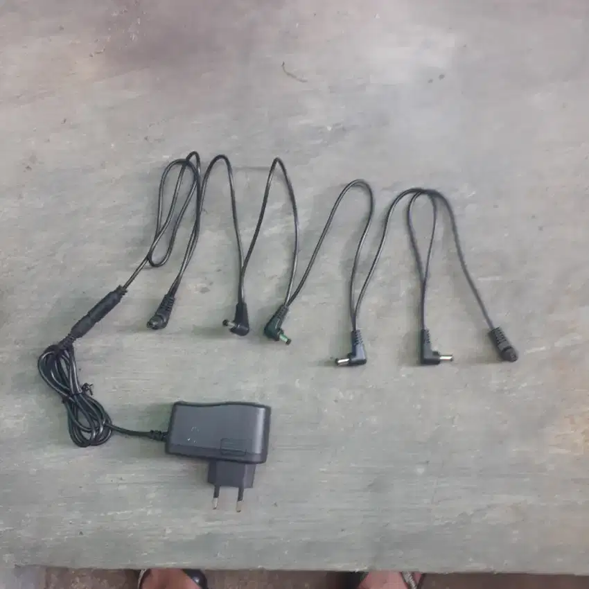 Adaptor effect pedal Daisy Chain 6 cabang