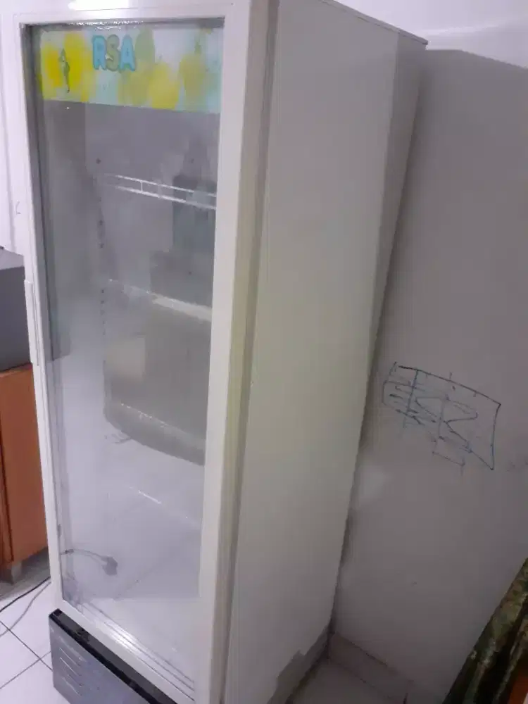 Dibeli terus showcase kulkas bekasmu yg masih oke