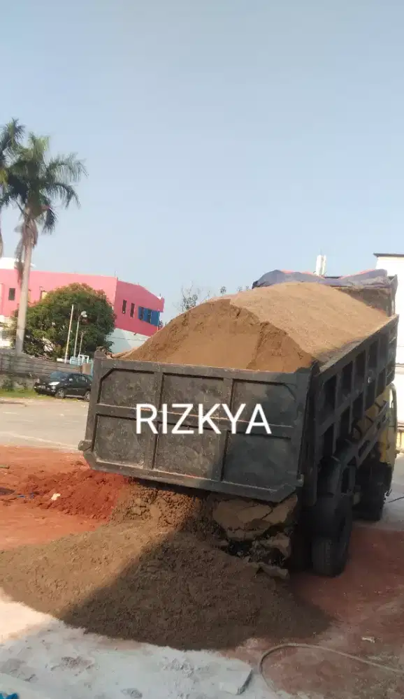 Jual pasir isi 7 kubik. Full padat.