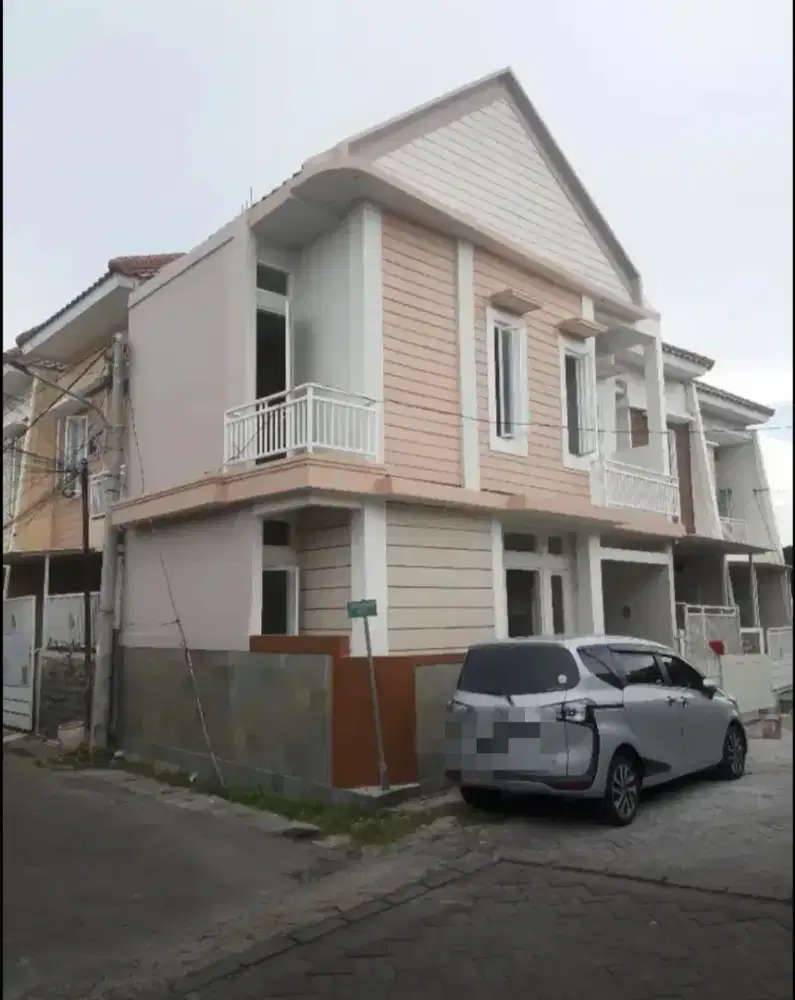 *Hunian baru 2 lantai design Eropa di Medokan