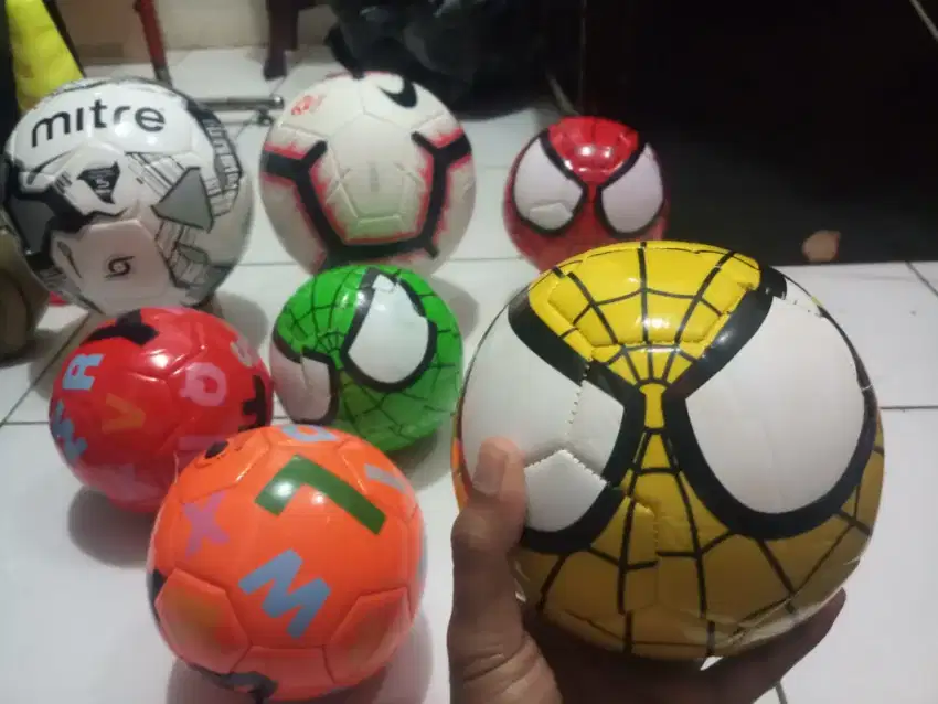 Bola kecil size 2 untuk anak atau jugling