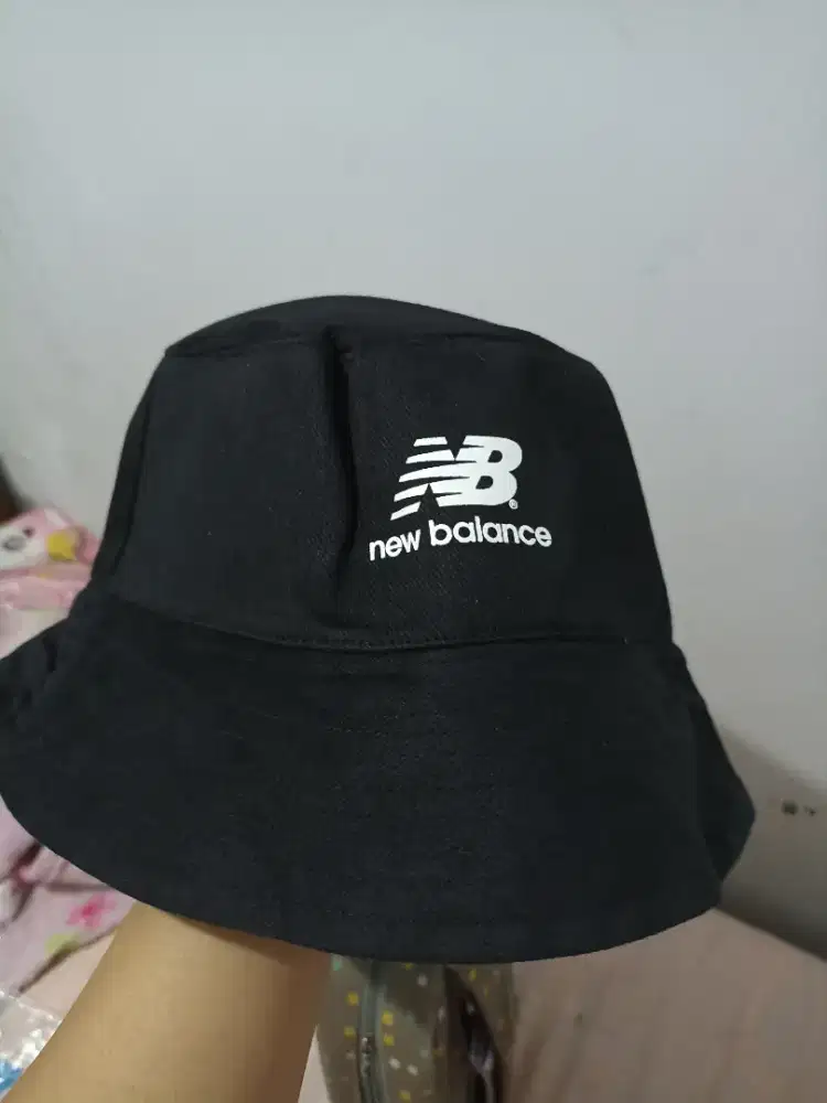 Topi bucket new balance original unisex sz M - L