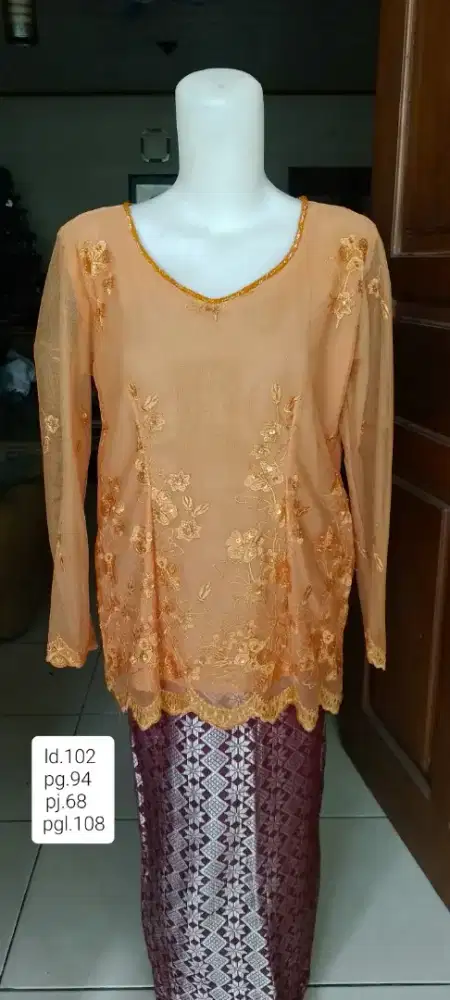 Atasan brokat wanita diobral