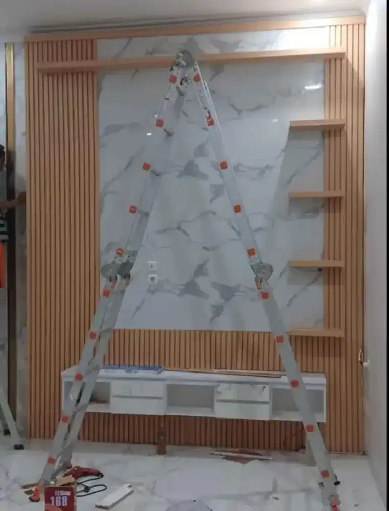 Kisi-kisi bakdrop tv custom HPL