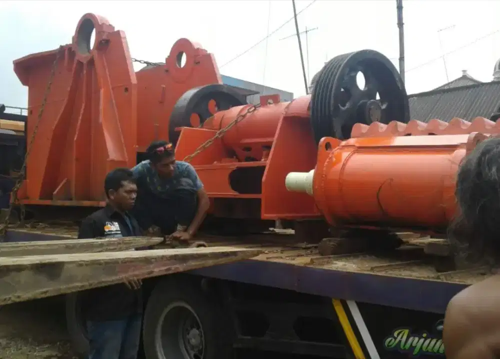 Stone Crusher Fabrikasi baru dan rekondisi