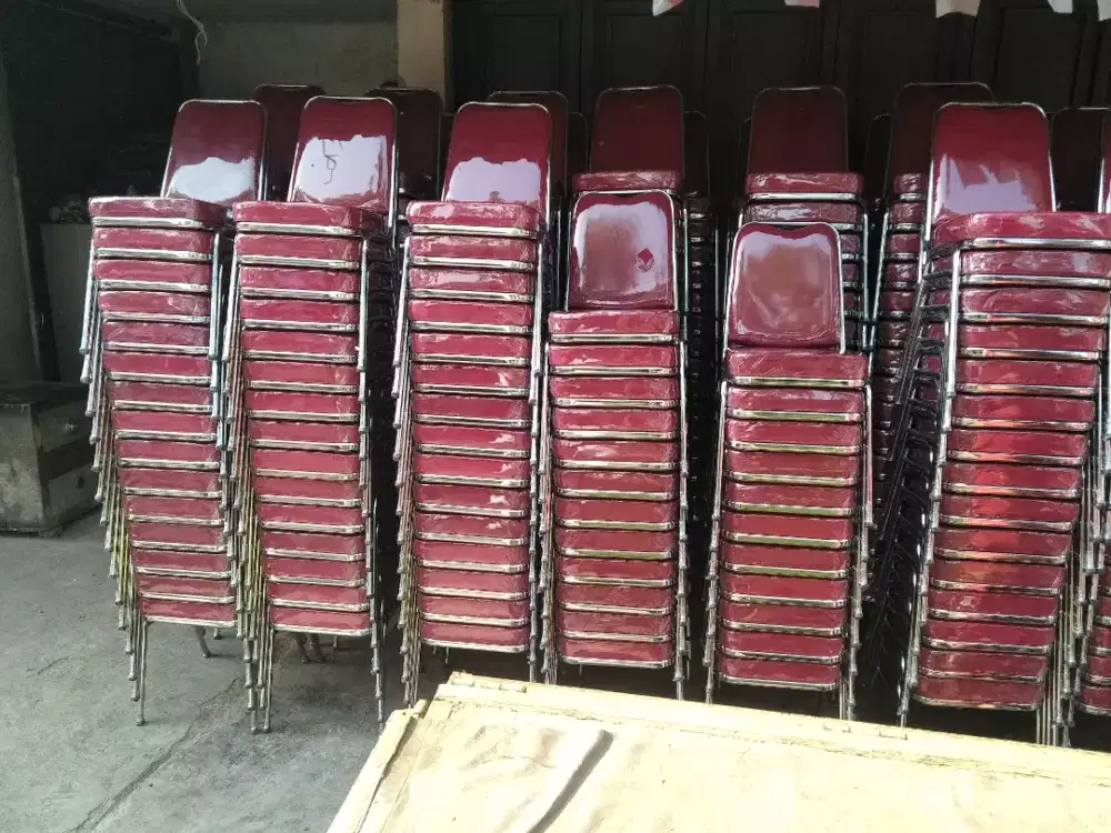 kursi susun/kursi pesta