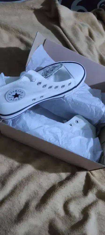 Sepatu Change Colour