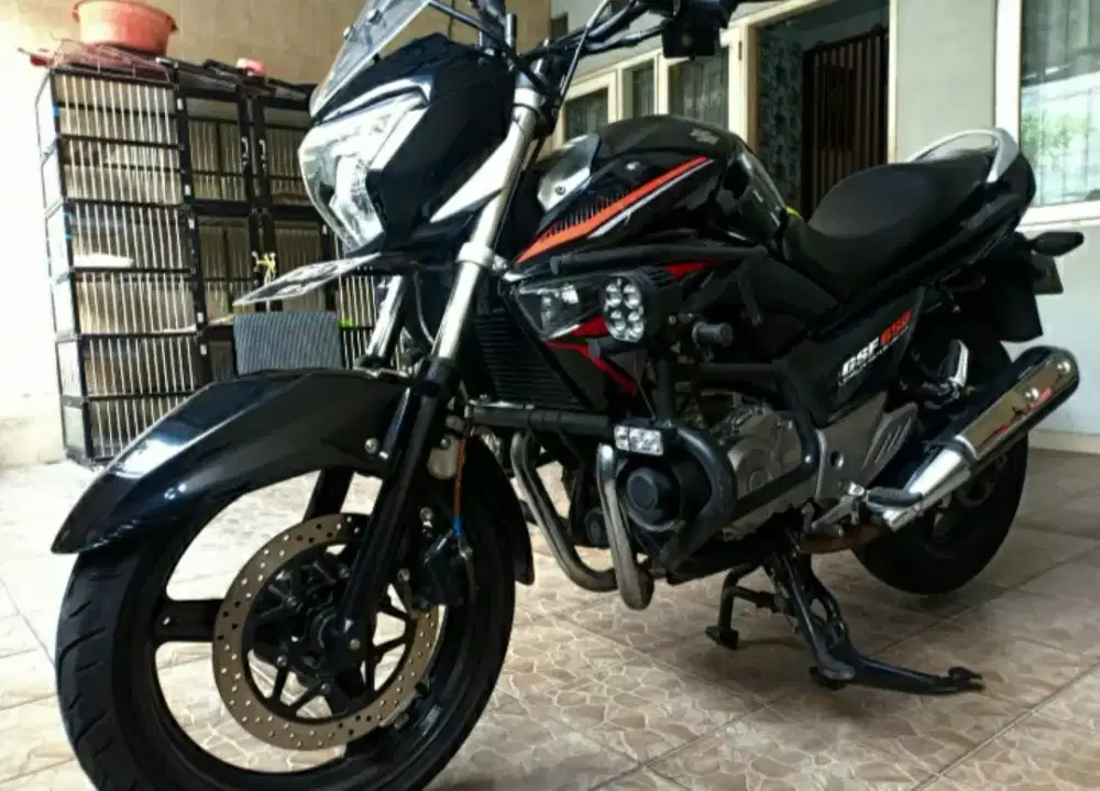 motor suzuki 250cc inazuma
