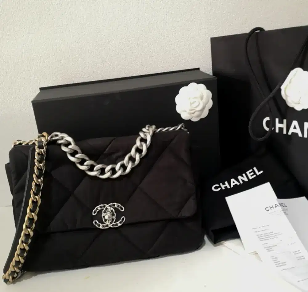 Jual Tas Chanel C19 Original Authentic Second Preloved Branded Bag