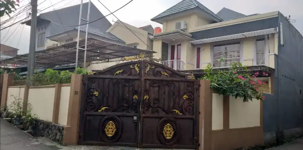 Rumah hook di Pasarebo jakarta timur