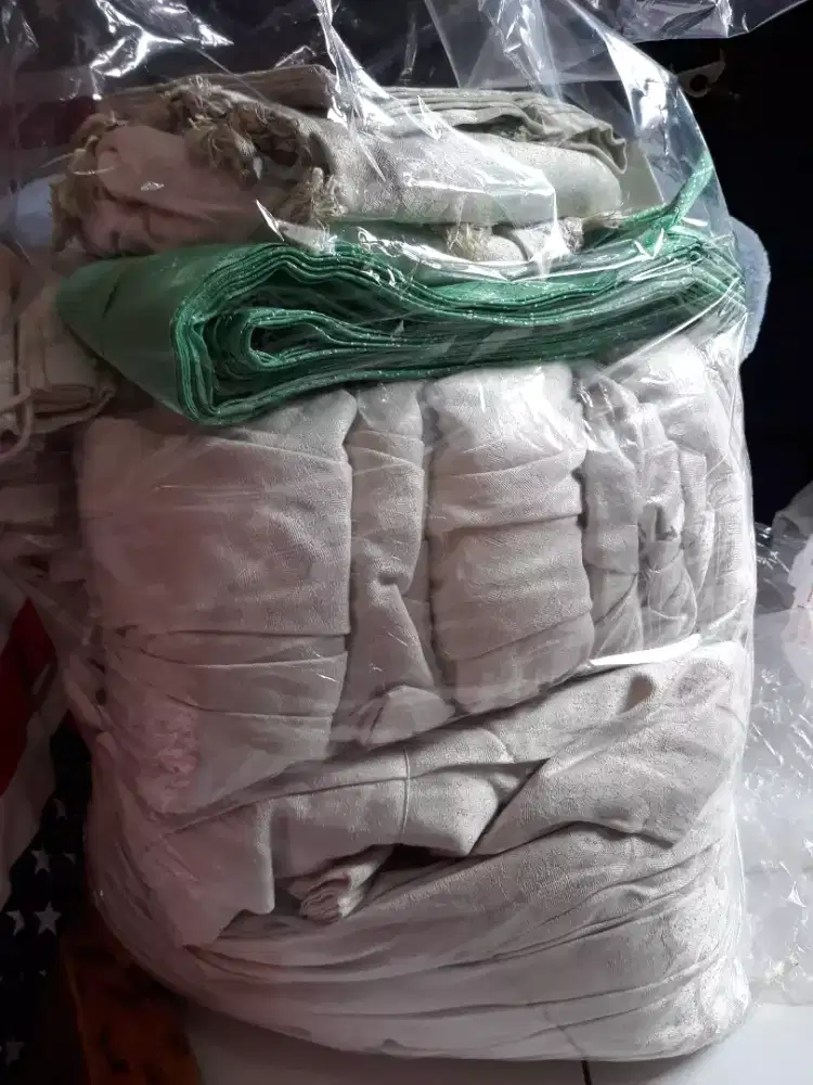 Gorden bahan tebal L150xP200cm