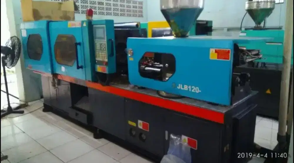 Injection Machines Plastiic