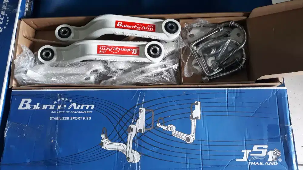 BALANCE ARM/ STABILIZER BELAKANG ALL NEW PAJERO+PASANG