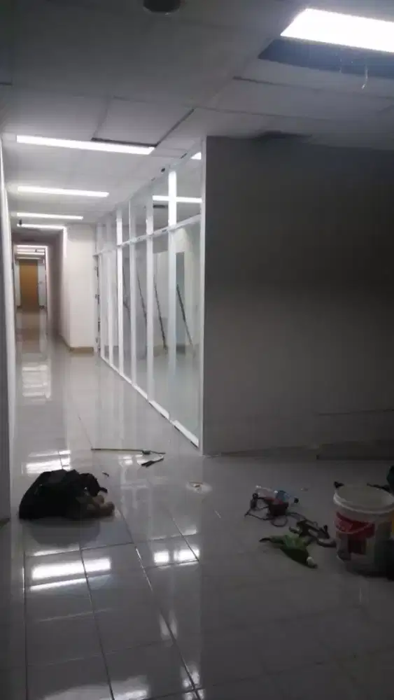 partisi/sekat ruangan bahan gypsum