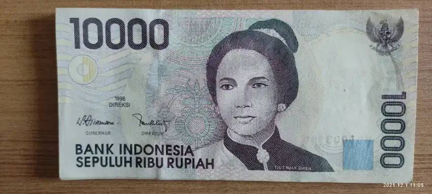 Uang lama pecahan 10.000 tahun 1998