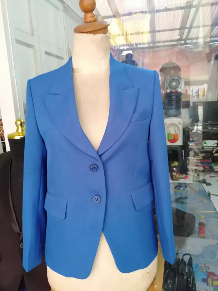 happy tailor menerima pesanan pria wanita