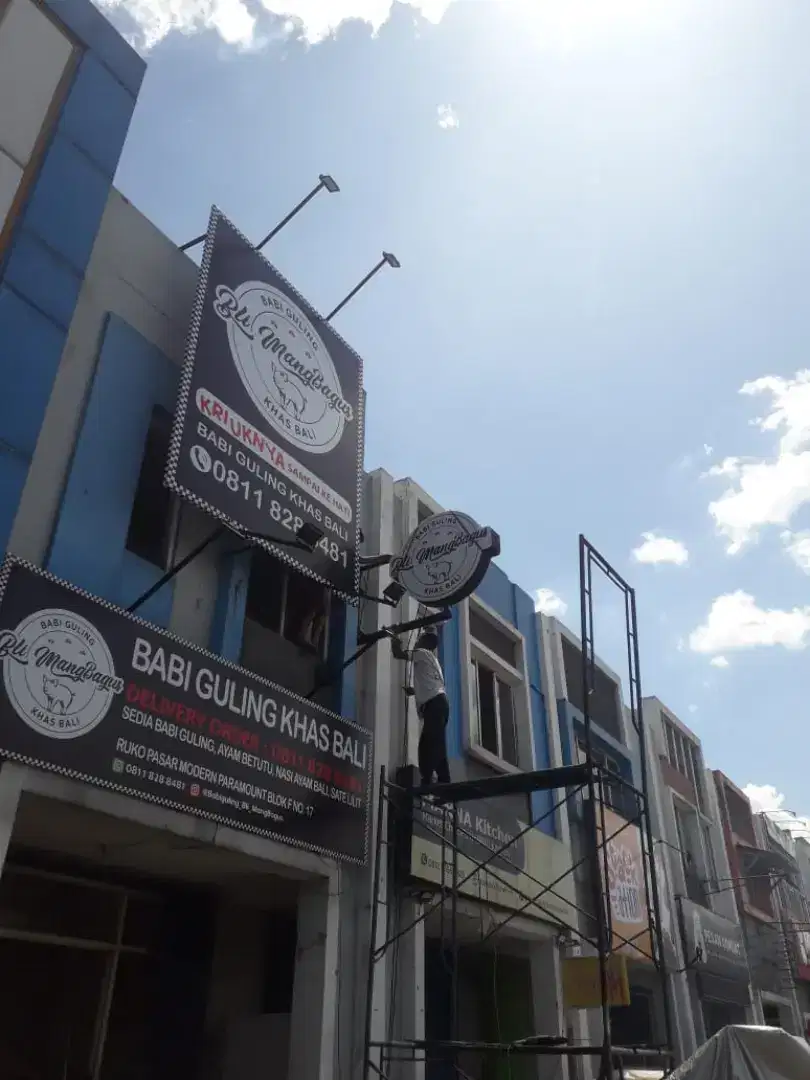 Reklame signage huruf  kaligrafi timbul billboard neonbox rambu