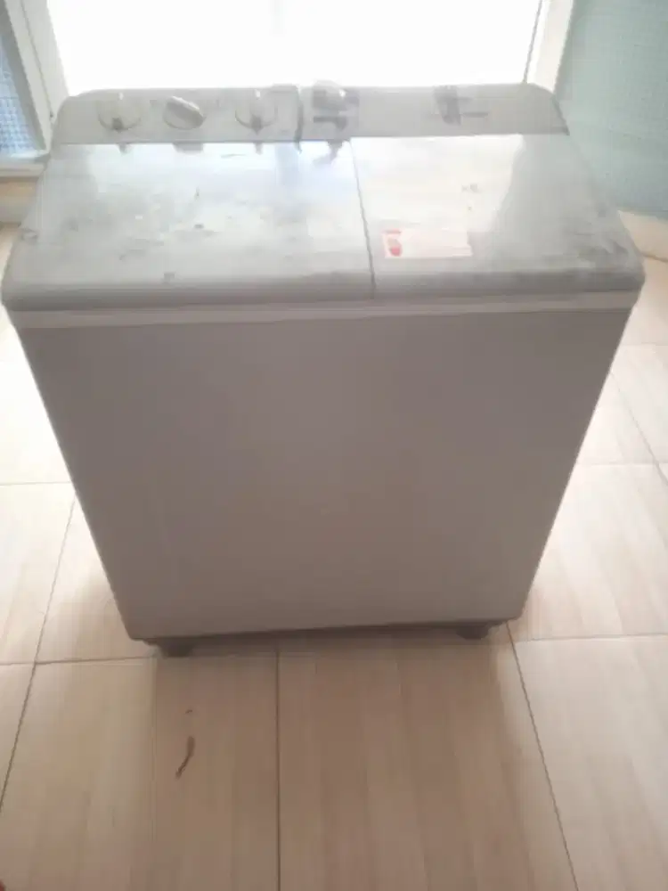 Mesin cuci 2Tabung Sanyo