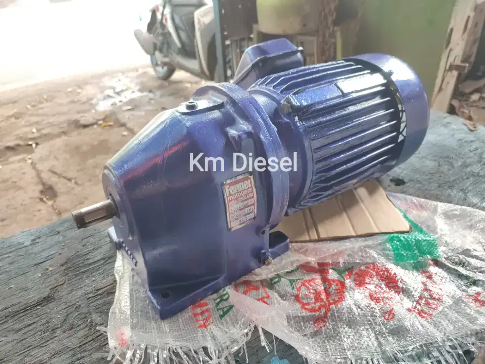 Gearmotor 2 HP Ratio 1:3 / Gearboxmotor 2 HP Ratio 1:3 / Motorgearbox